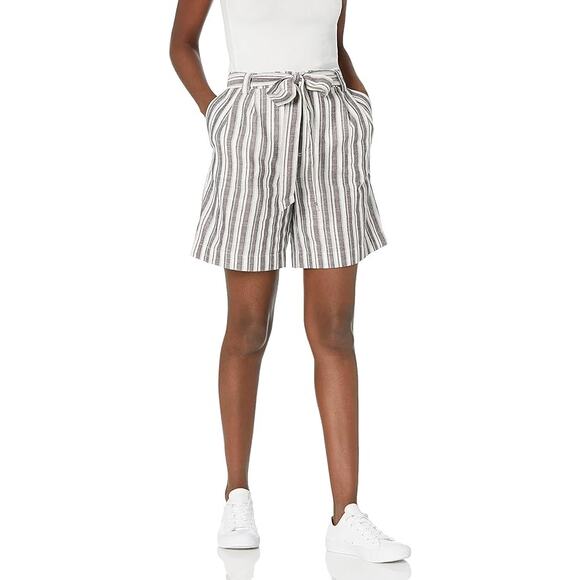 BCBGeneration Women's High Waisted Short with Tie Belt Size L - Picture 2 of 8